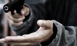 F. Varela – Inseguridad, abuela y  nietos asaltados por delincuentes armados